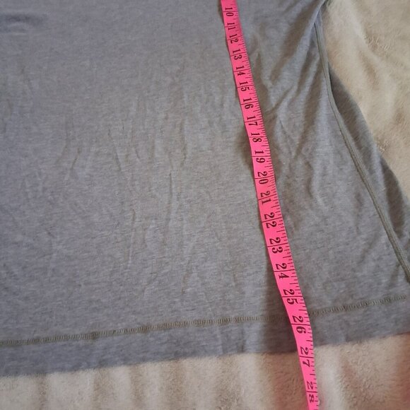 Lululemon Men's Size Medium Heathered Gray 5 Year Basic T-Shirt - Picture 8 of 9